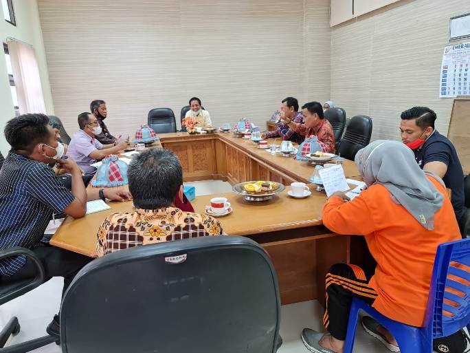 Komisi IV DPRD Polman menggelar Rapat Dengar Pendapat (RDP) Dengan mengundang beberapa kepala Organisasi Perangkat Daerah (OPD) Kabupaten Polewali Mandar