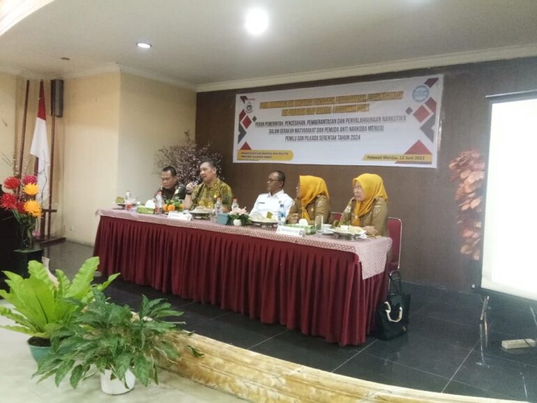 Foto : Muslim Fattah Anggota DPRD Provinsi Sulawesi Barat saat membawakan materi tentang pencegahan narkoba di hotel lilianto Polewali 12/6/2023.