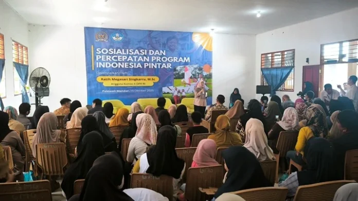 Komisi 10 DPR RI Ratih Singkarru Sosialisasi Pelayanan PIP