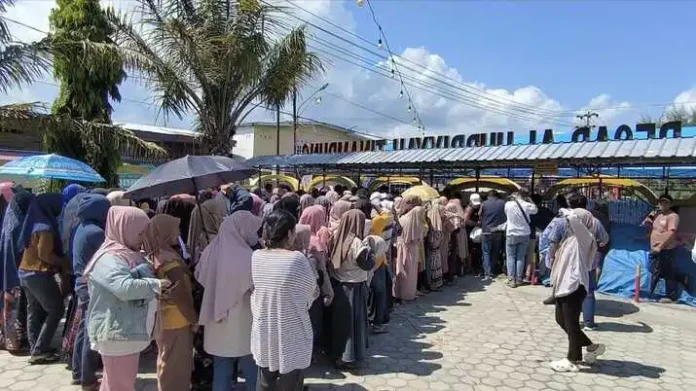 Pasar Murah dan Cek Kesehatan Gratis NasDem Sulbar