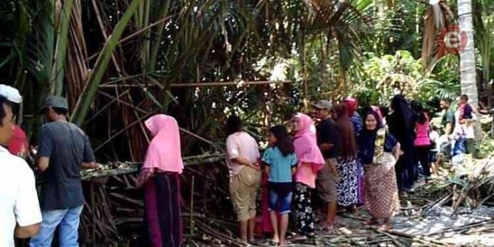 Tradisi Mappakande Rindu Masyarakat Pattae yang ada di Kampung Kurma