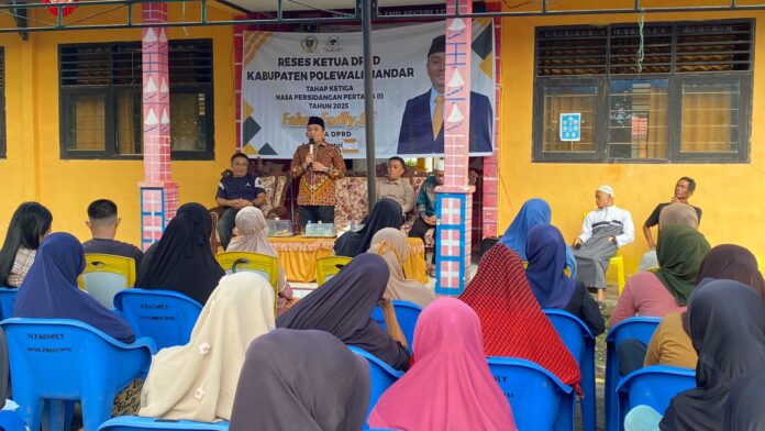 Ketua DPRD Polman Saat melakukan reses di tiga desa