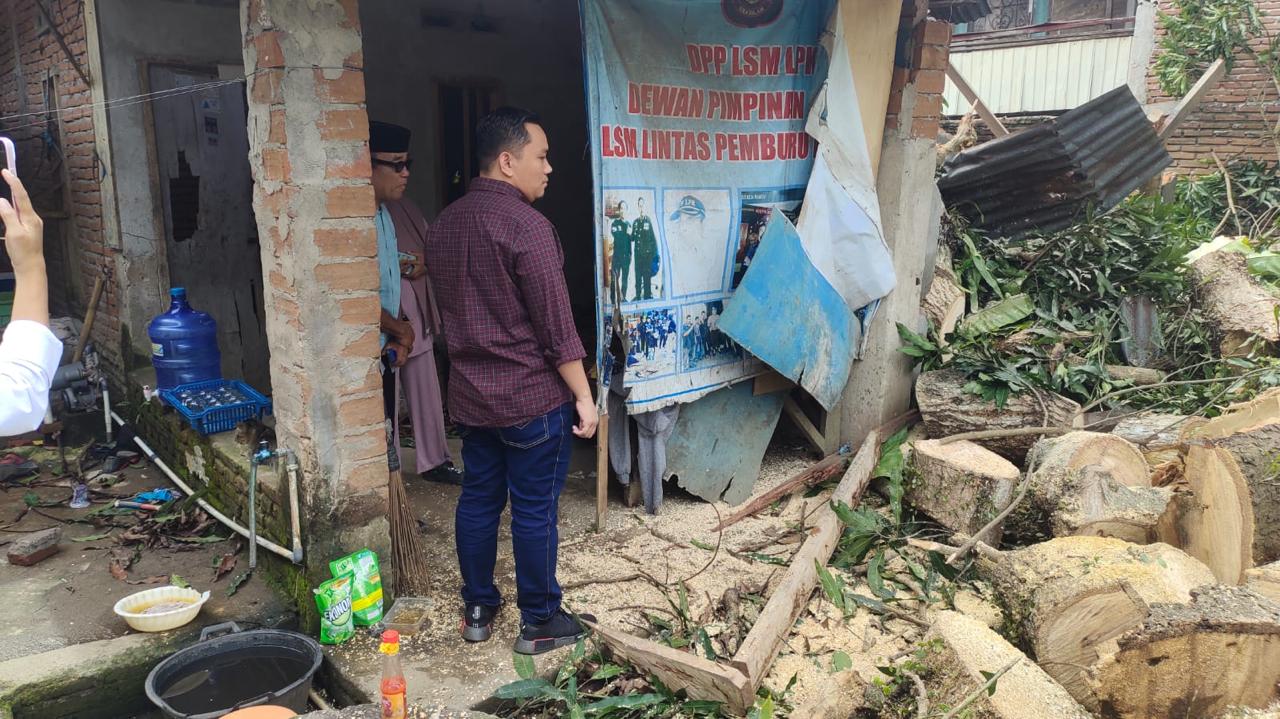 Ketua DPRD Polman Fahry Fadly