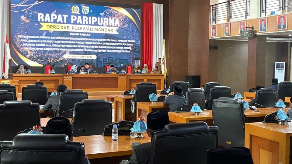 Rapat Paripurna DPRD Polewali Mandar