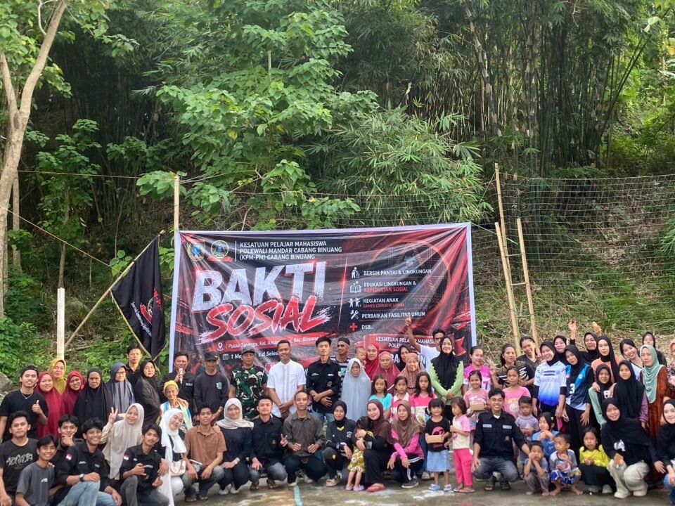Kesatuan Pelajar Mahasiswa Polewali Mandar (KPM-PM) Cabang Binuang resmi membuka kegiatan Bakti Sosial yang dilaksanakan di Pulau Tangnga, Kelurahan Amassangan, Kecamatan Binuang, (1/5/2026)