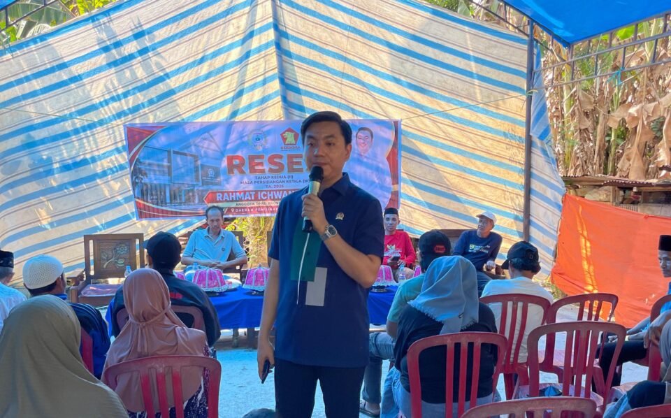Rahmat Ichwan Bahtiar, melaksanakan kegiatan reses di Dusun 3, Desa Bunga-Bunga, Kecamatan Matakali, Kabupaten Polewali Mandar, Jumat (22/5/2026)