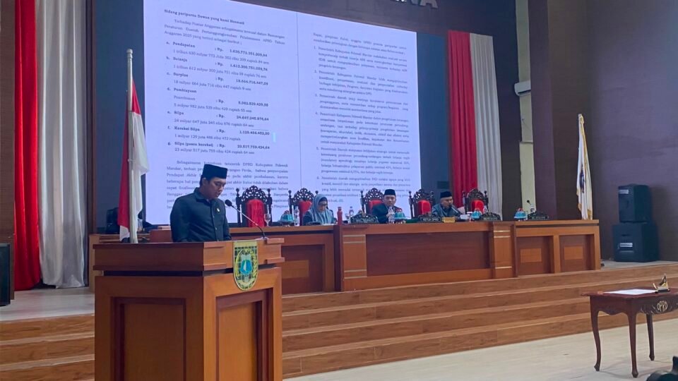 Rapat Peripurna Badan Anggaran (Banggar) DPRD Polman