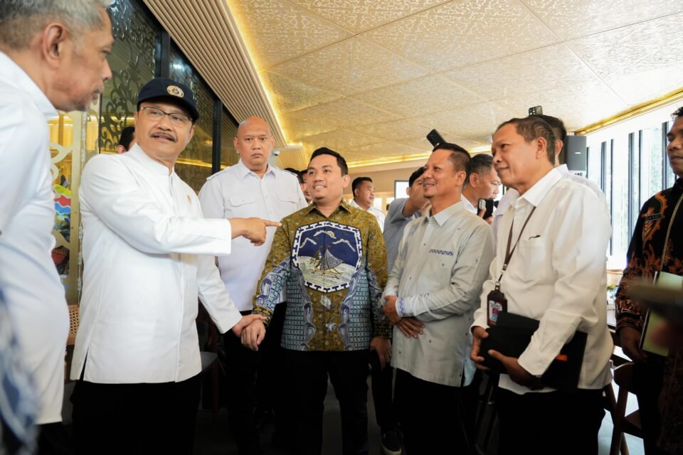 Ketua DPRD Polman Fahry Fadly bertemu dengan pihak Kemensos RI